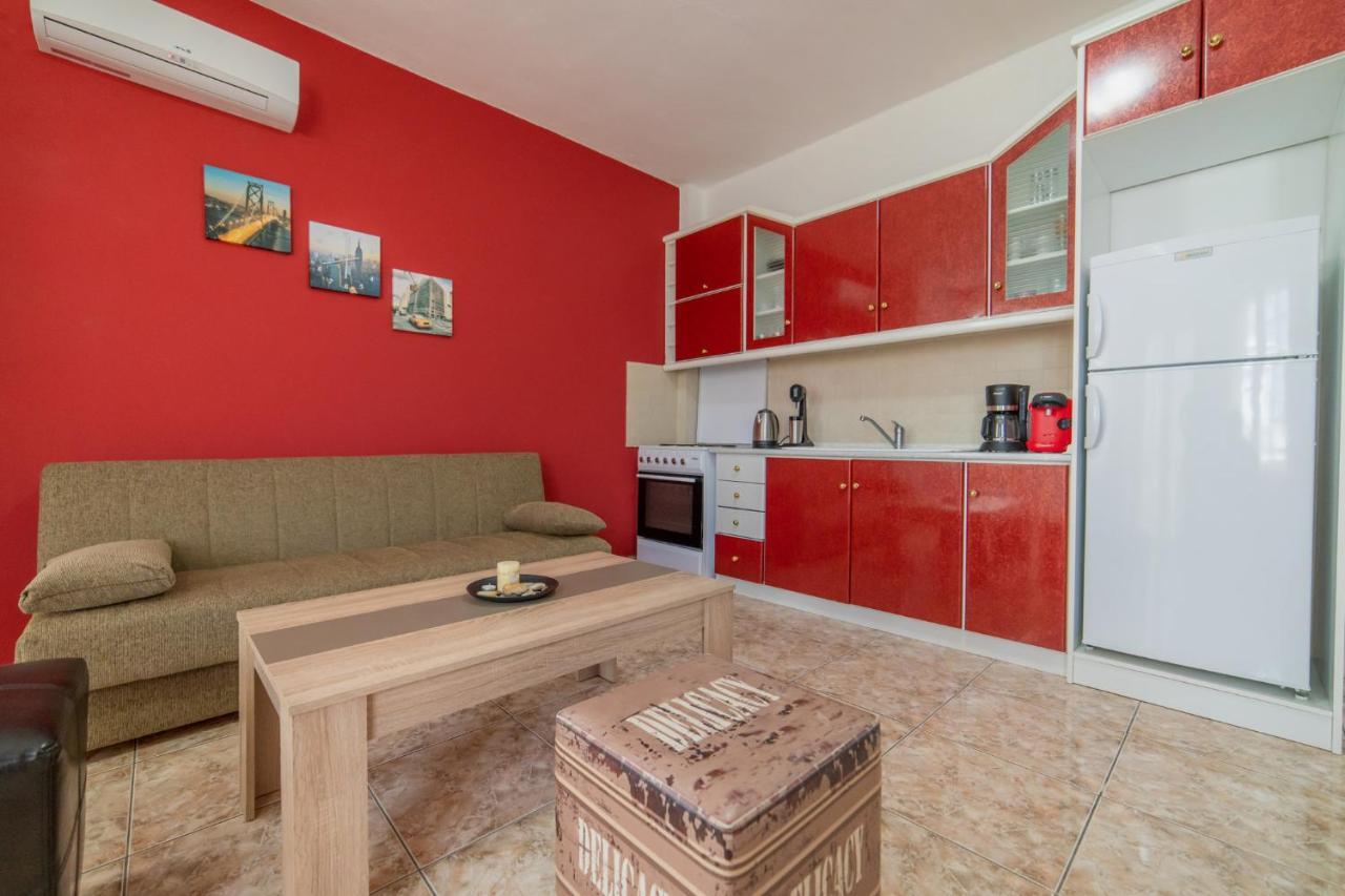 Family Resort 1 Ofrínion المظهر الخارجي الصورة