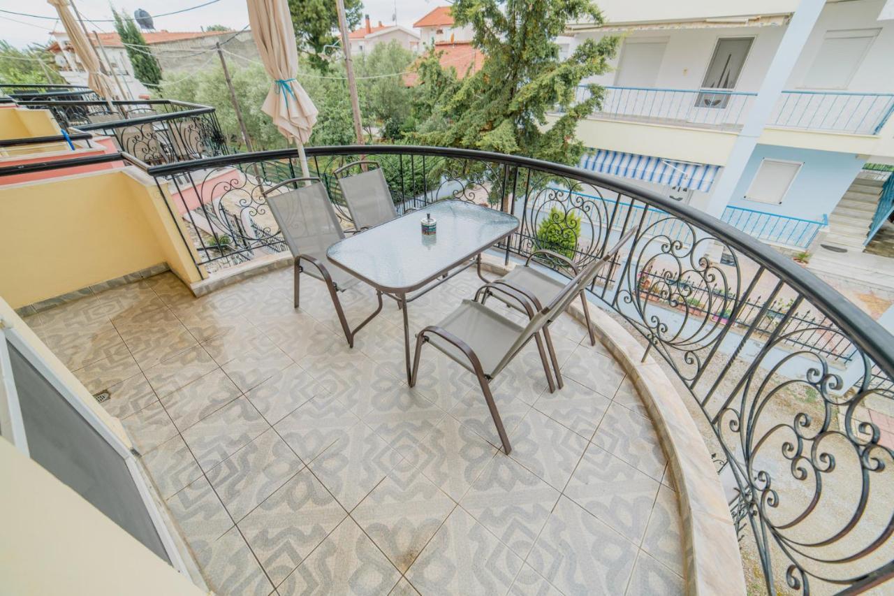 Family Resort 1 Ofrínion المظهر الخارجي الصورة