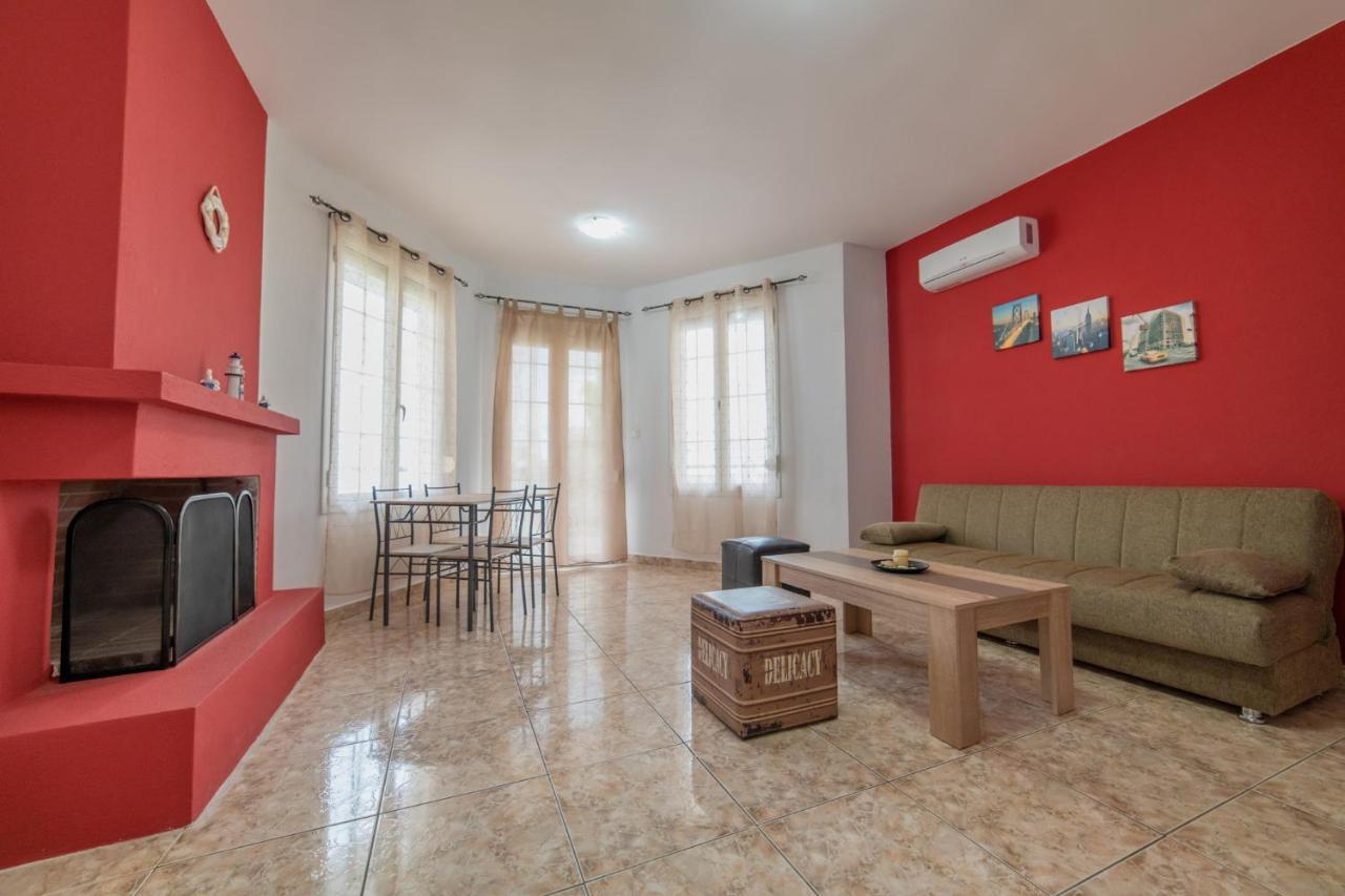 Family Resort 1 Ofrínion المظهر الخارجي الصورة